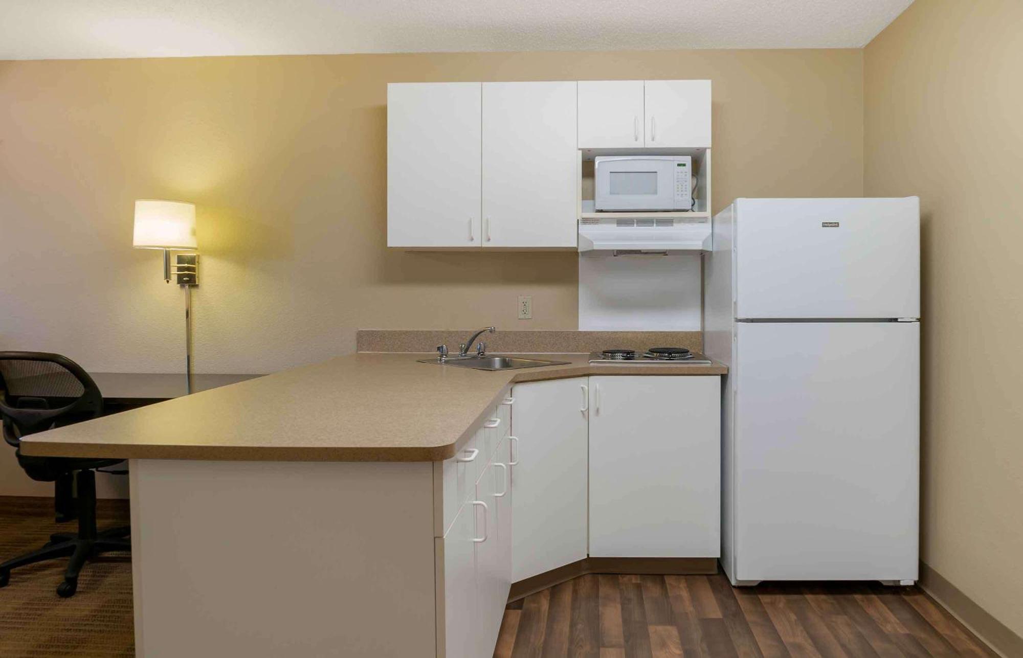 Extended Stay America Suites - Detroit - Metropolitan Airport Romulus Zewnętrze zdjęcie